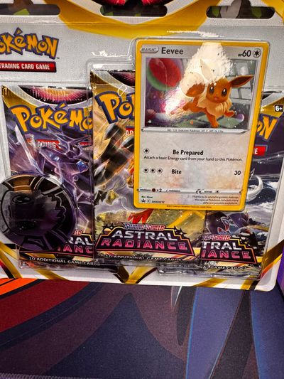 Pokémon Trading Card Game Booster Pack Set With Eevee Card