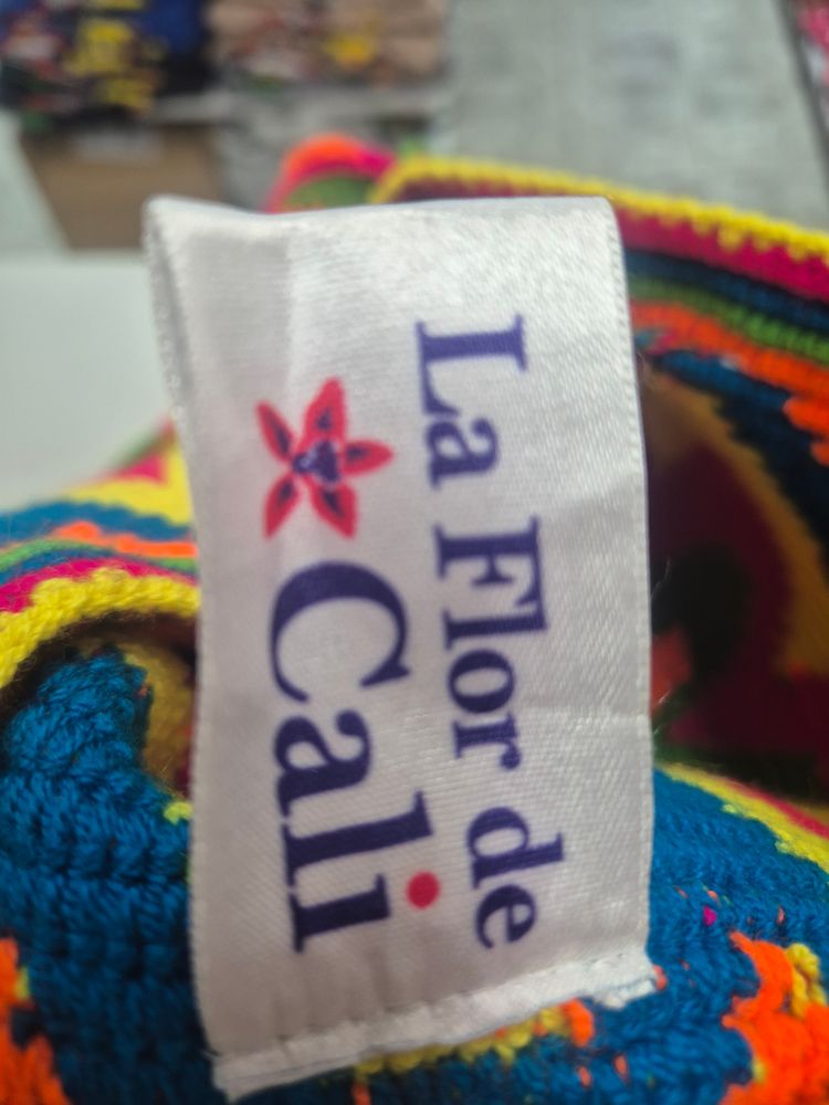 La Flor De Cali Colorful Woven Bag 2