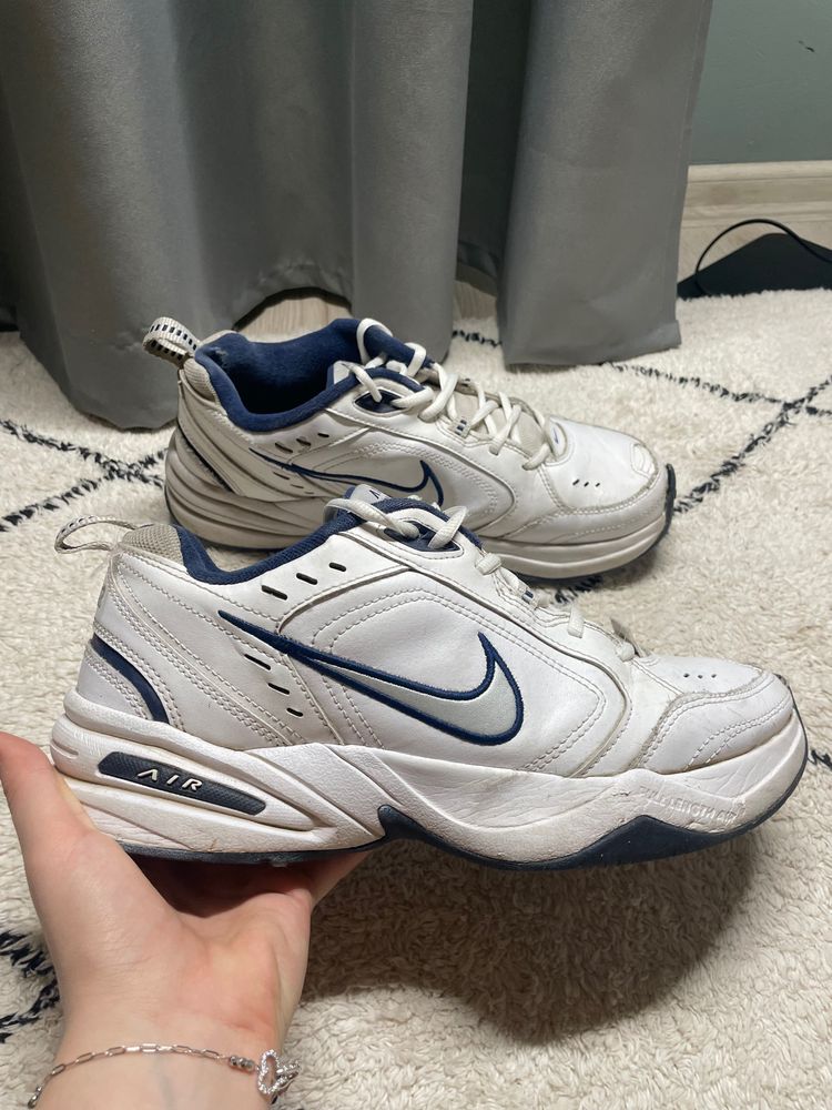 Nike Nike White And Navy Sneakers product image