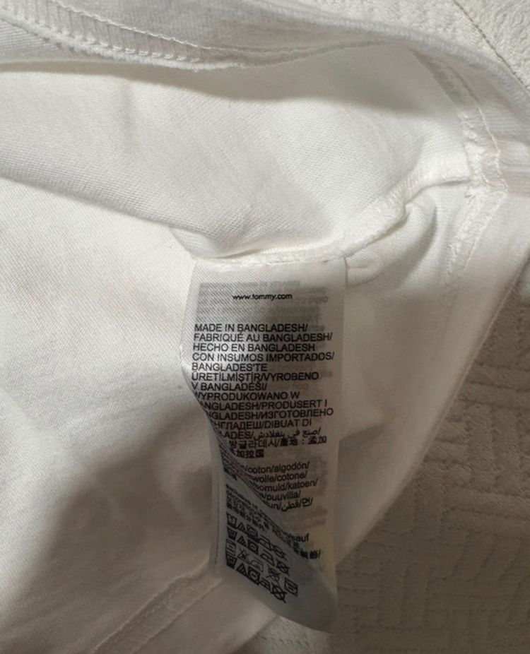 Immagine di Tommy Jeans White Graphic T-Shirt 4
