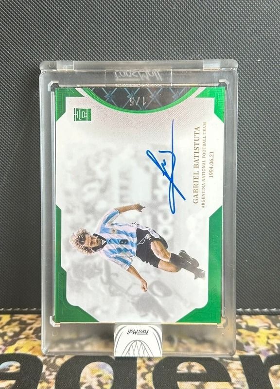 Other Gabriel Batistuta Signed Football Trading Card product image