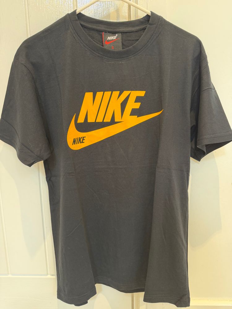 Nike Black T-Shirt With Orange Logo - Factory Seconds 