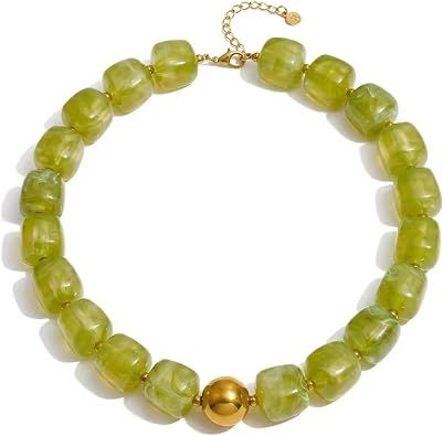 Green Beaded Necklace With Gold Clasp image 1
