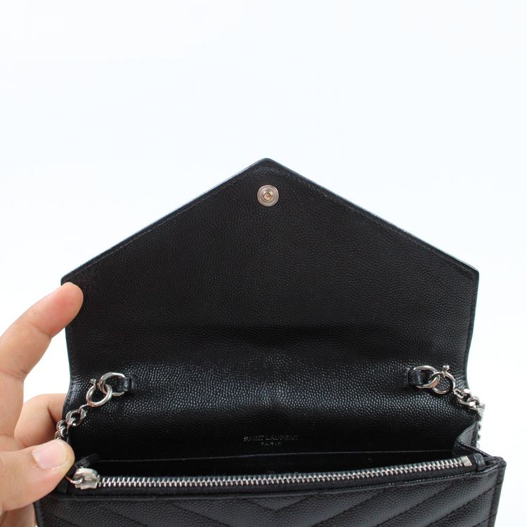 Saint Laurent Cassandre Portafoglio A Catena image 9