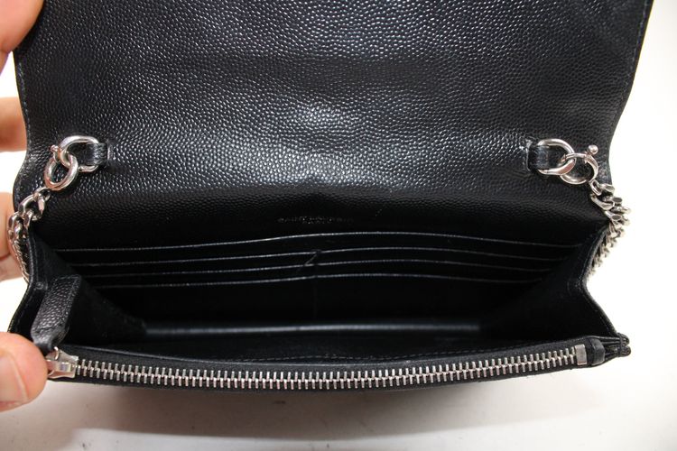 Saint Laurent Cassandre Portafoglio A Catena image 6