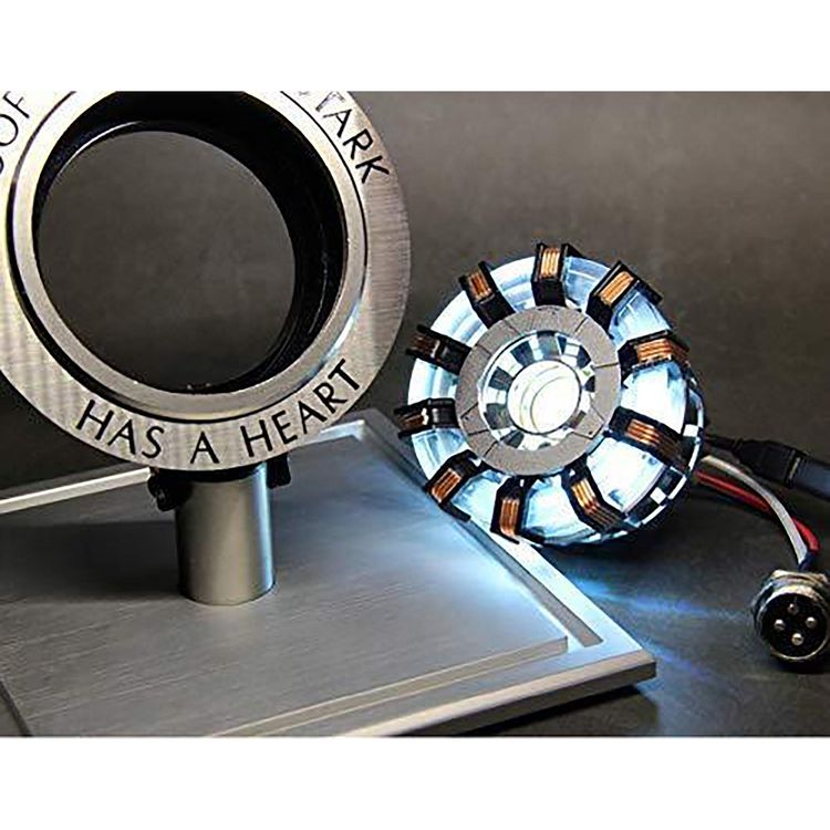 Tony Stark MK2 Arc Reactor with Touch Activated Display DAMAGED CASE 7