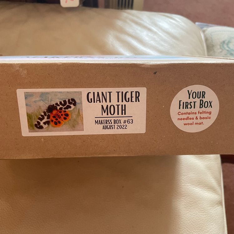Makerss Box Giant Tiger Moth Felting Kit image 3