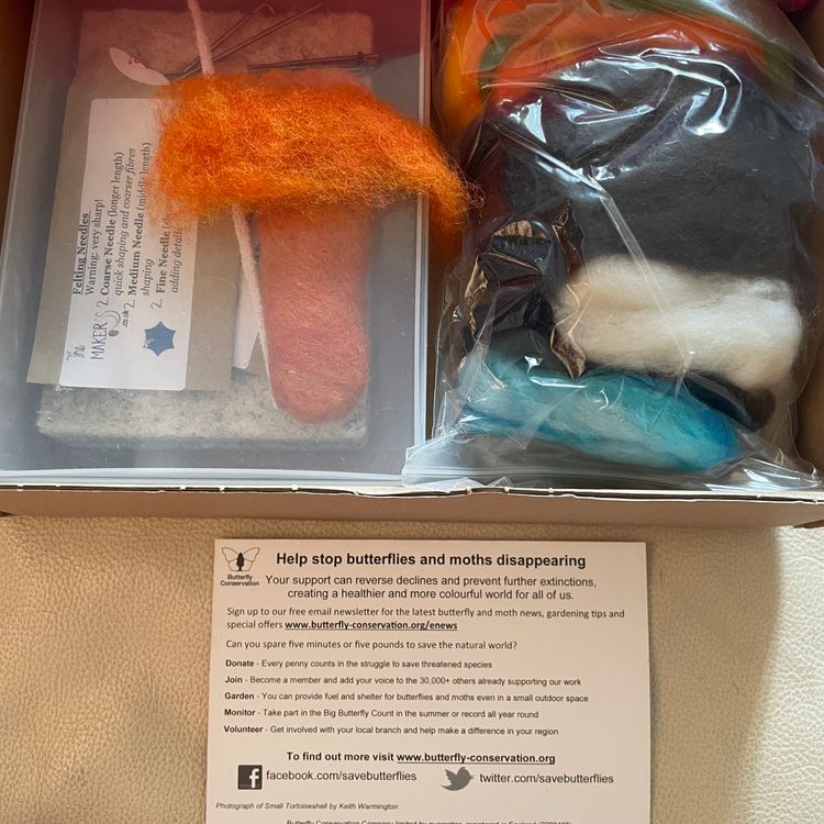 Makerss Box Giant Tiger Moth Felting Kit image 4