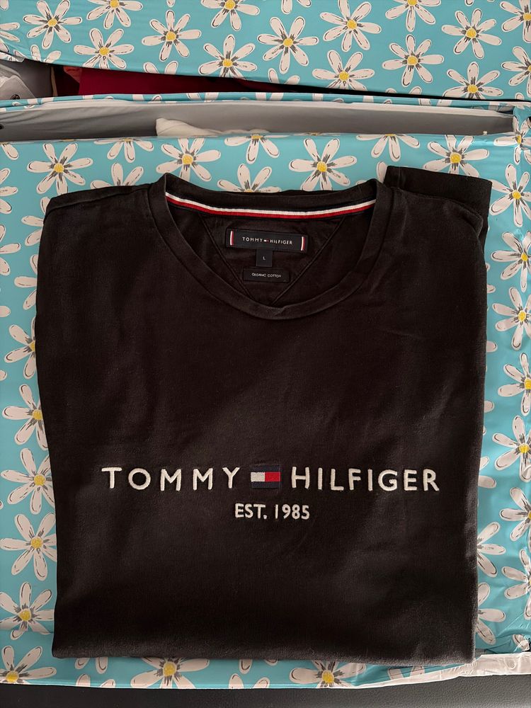 Tommy Hilfiger Tommy Hilfiger Black Sweatshirt product image