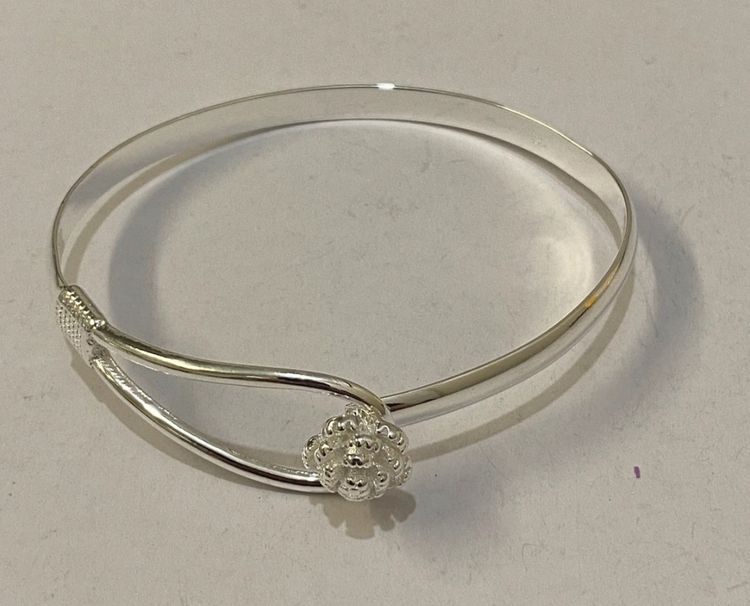 925 Silver Bangle Bracelet With Floral Detail