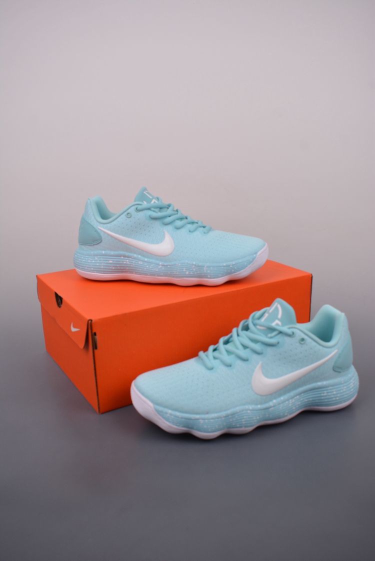 Sneakers image 1