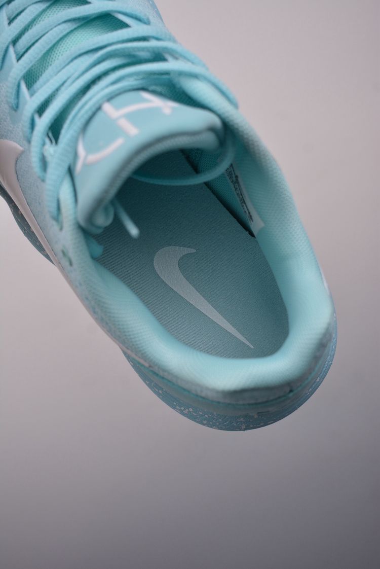 Sneakers image 6