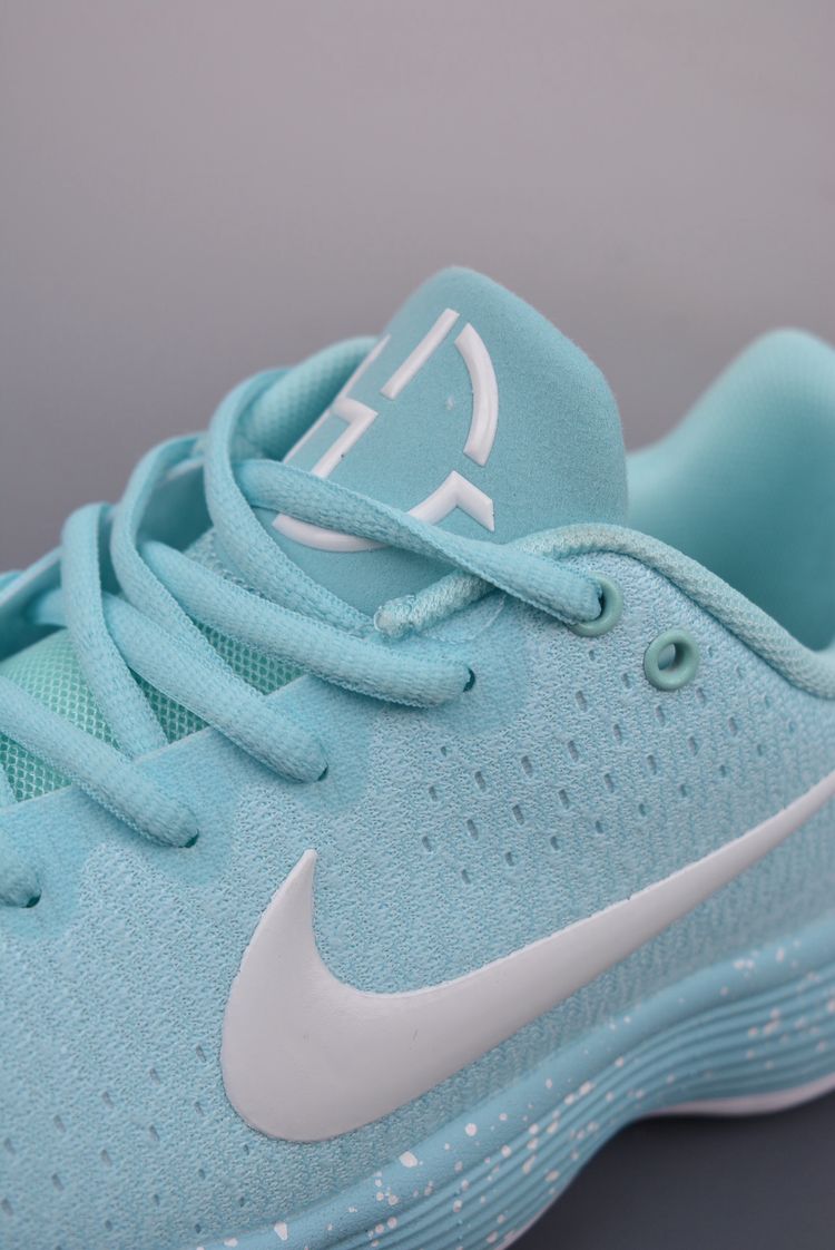 Sneakers image 2
