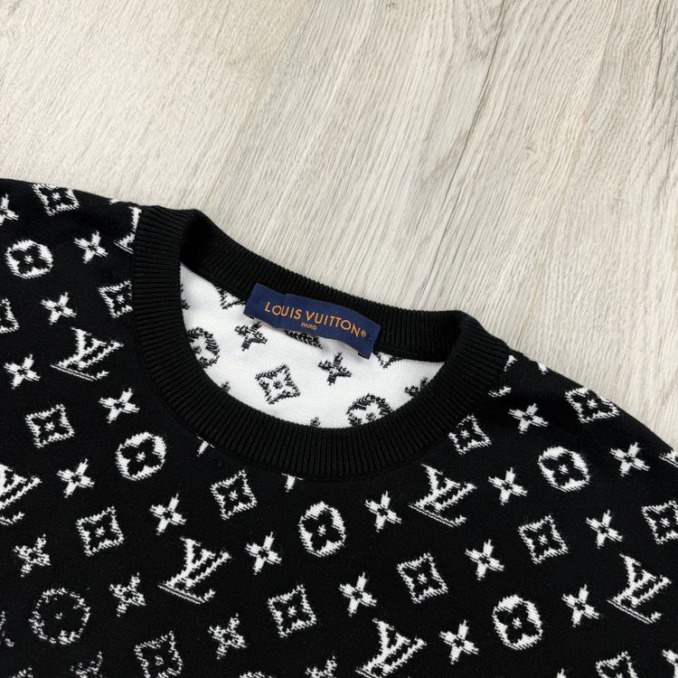 Louis Vuitton Men’s Black Gradient Crewneck Jumper - XL image 11