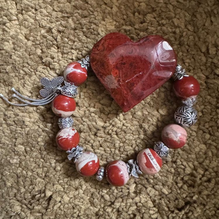 Other red jasper Red And White Beaded Bracelet With Heart Charm product image