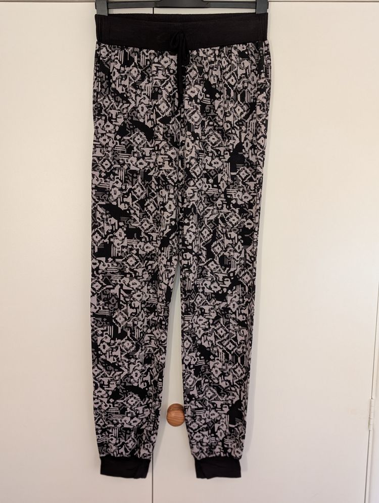 Atmosphere Patterned Jogger Pants 3