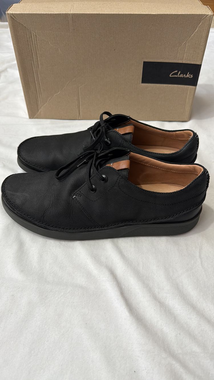 Clarks Black Lace-Up Shoes imagen 4