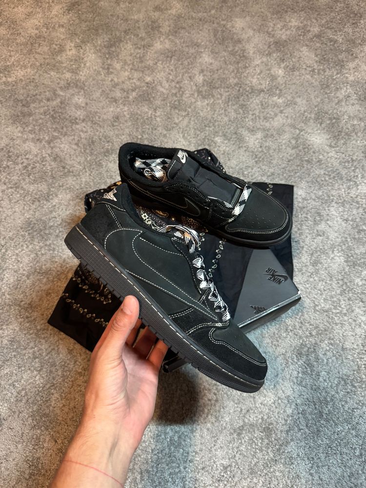 Jordan 1 Low OG Travis Scott Phantom (Pads)