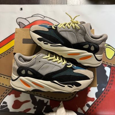Adidas Yeezy Boost 700 Wave Runner