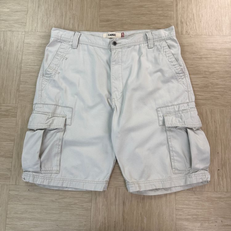 Levi's 2000's relaxed fit baggy cargo shorts (XL)