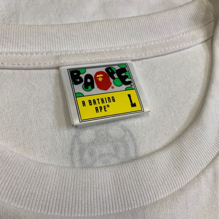 Bape Large Shin Kamen Rider Shocker Emblem ABC White T-Shirt A Bathing Ape imagen 3