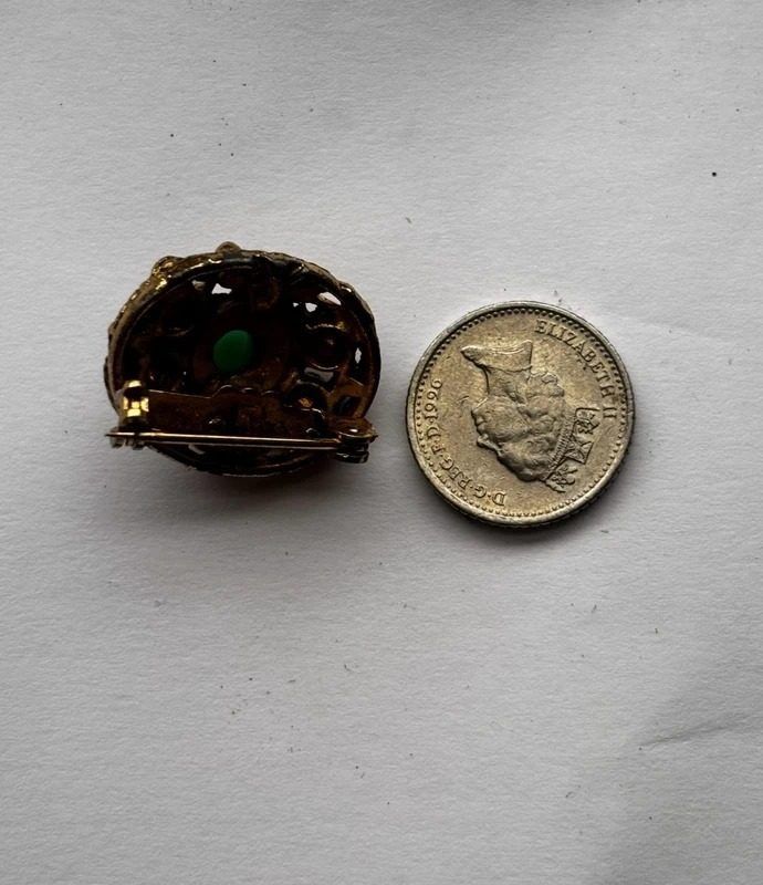 Gold-Tone Brooch With Green Stones And Pearls image 2