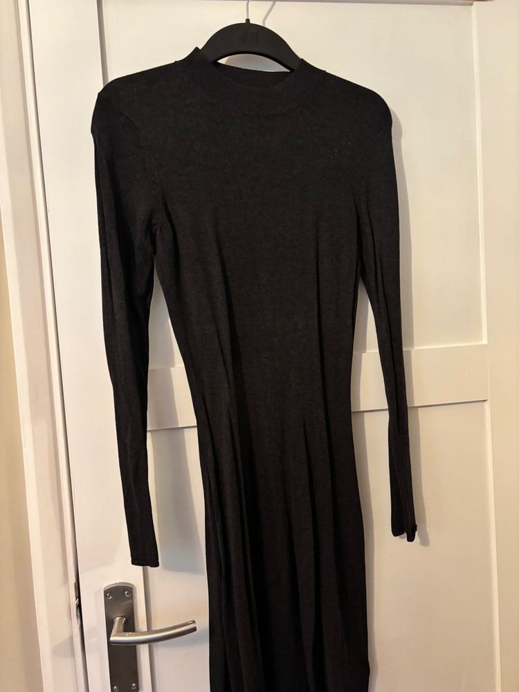 Black Long Sleeve Knitted Dress 