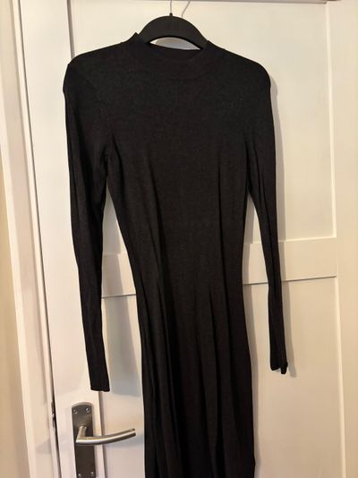 Black Long Sleeve Knitted Dress