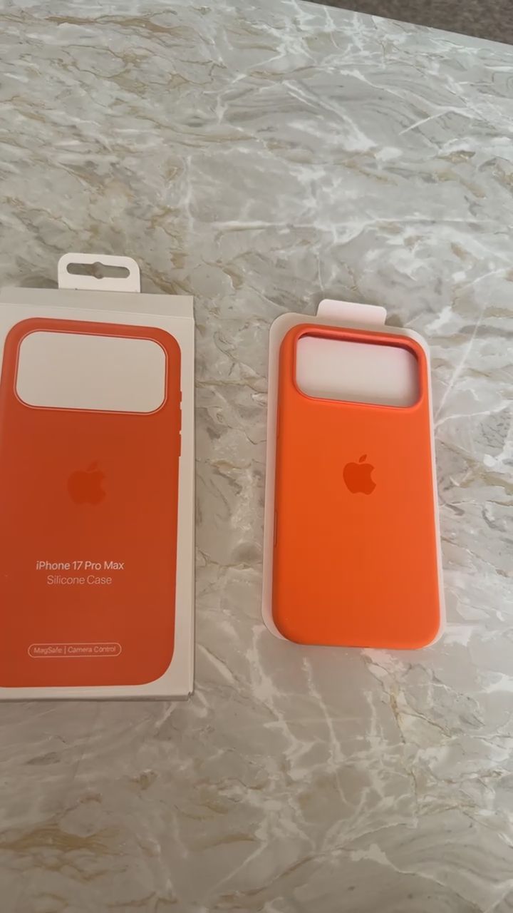 Immagine di Apple iPhone 17 Pro Max Silicone Case 1