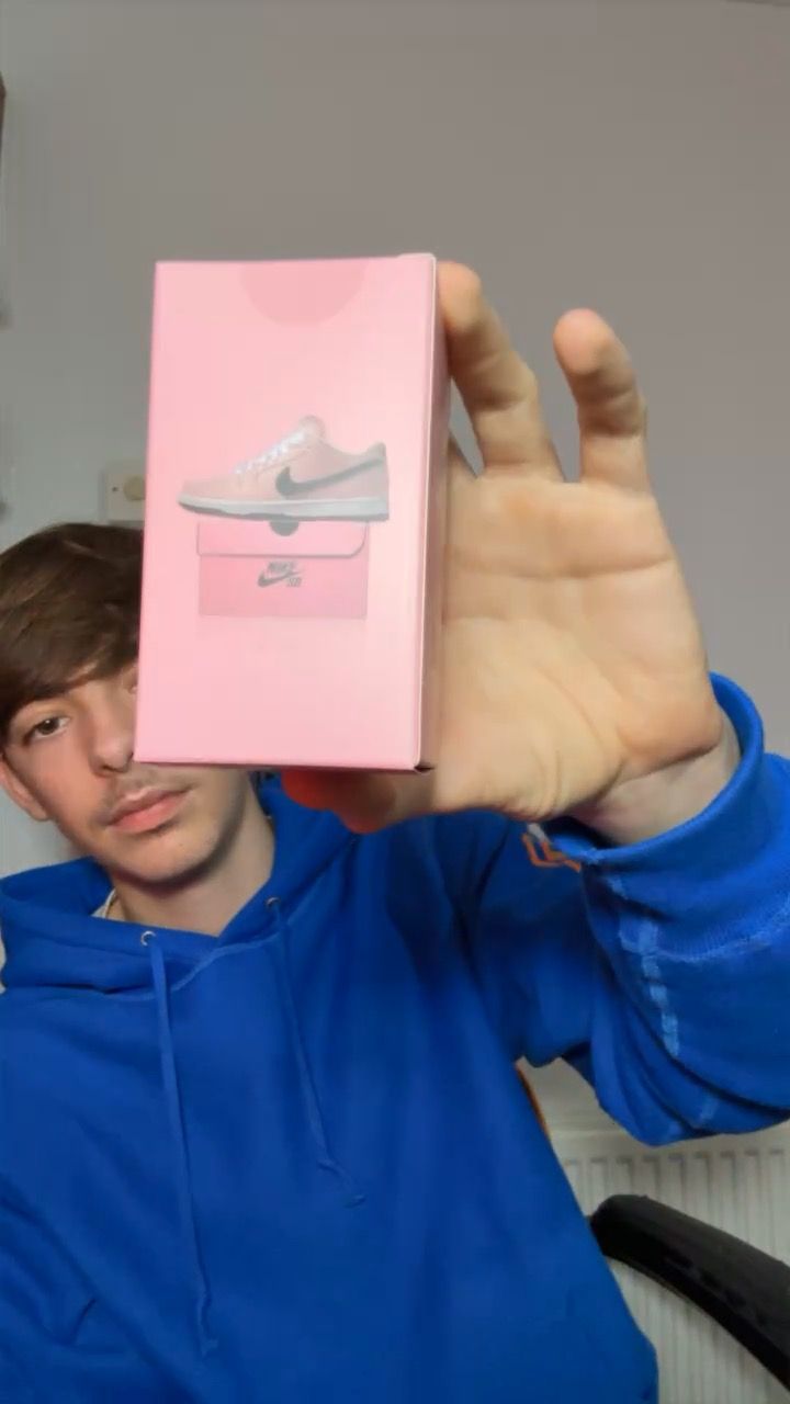 Away GIVE AWAY product image
