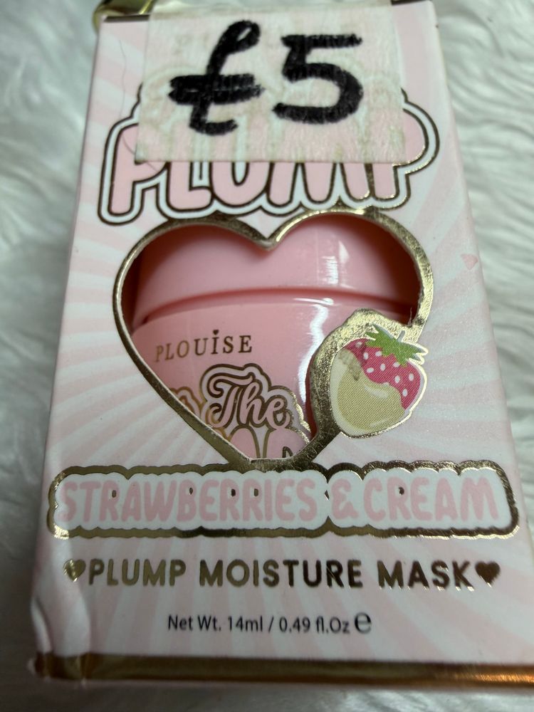 Plouise Strawberries & Cream Plump Moisture Mask