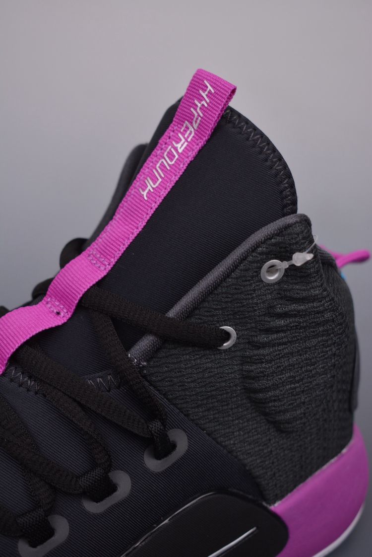 Athletic running shoes image 8