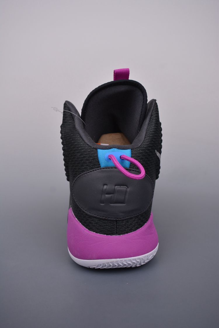 Athletic running shoes image 4