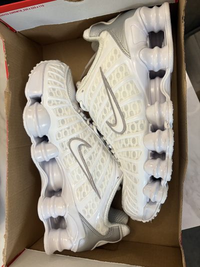 White Nike SHOX TL