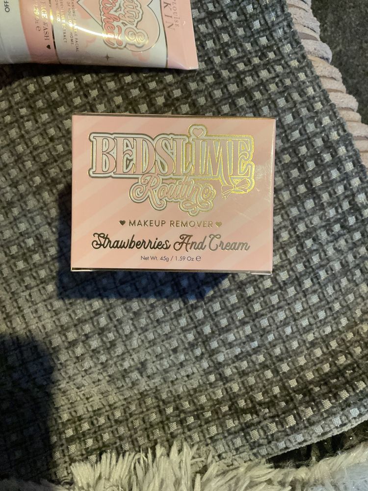 Bed Slime Makeup Remover