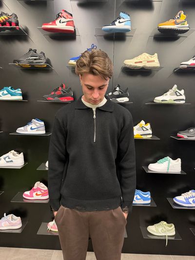 Maglione nero zip kishta