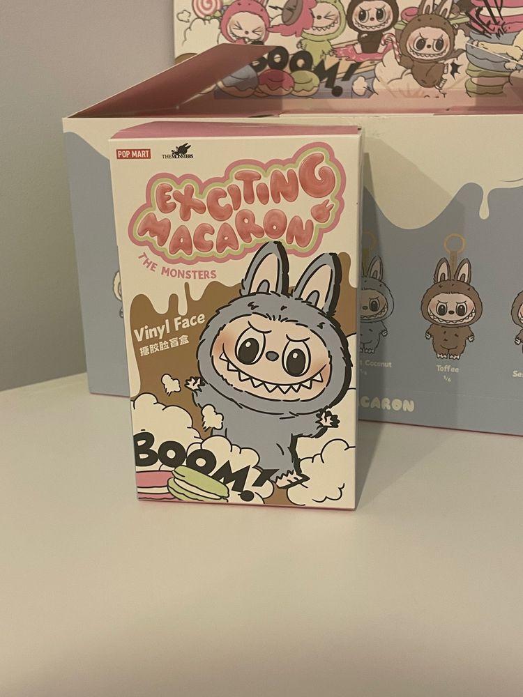 Labubu exciting macaron