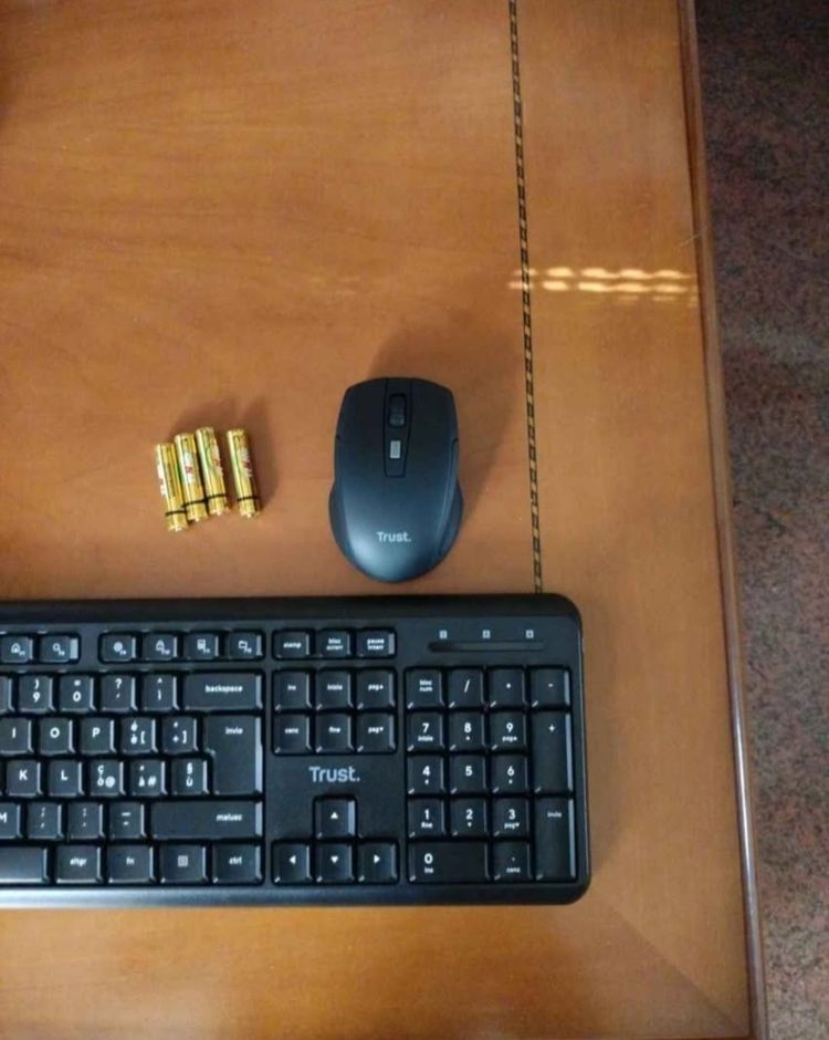 Trust Wireless Keyboard And Mouse Set