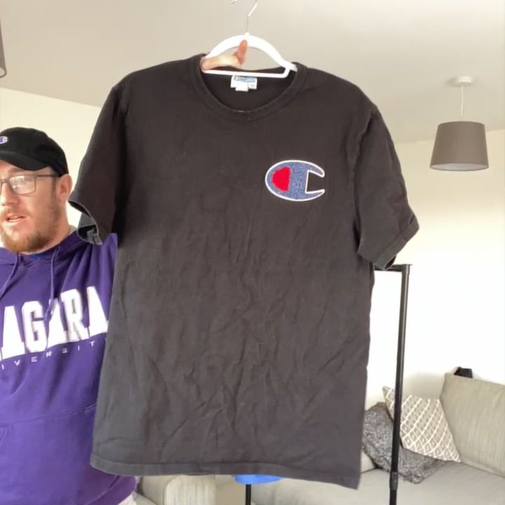 Champion Vintage Champion Black Tee L product image
