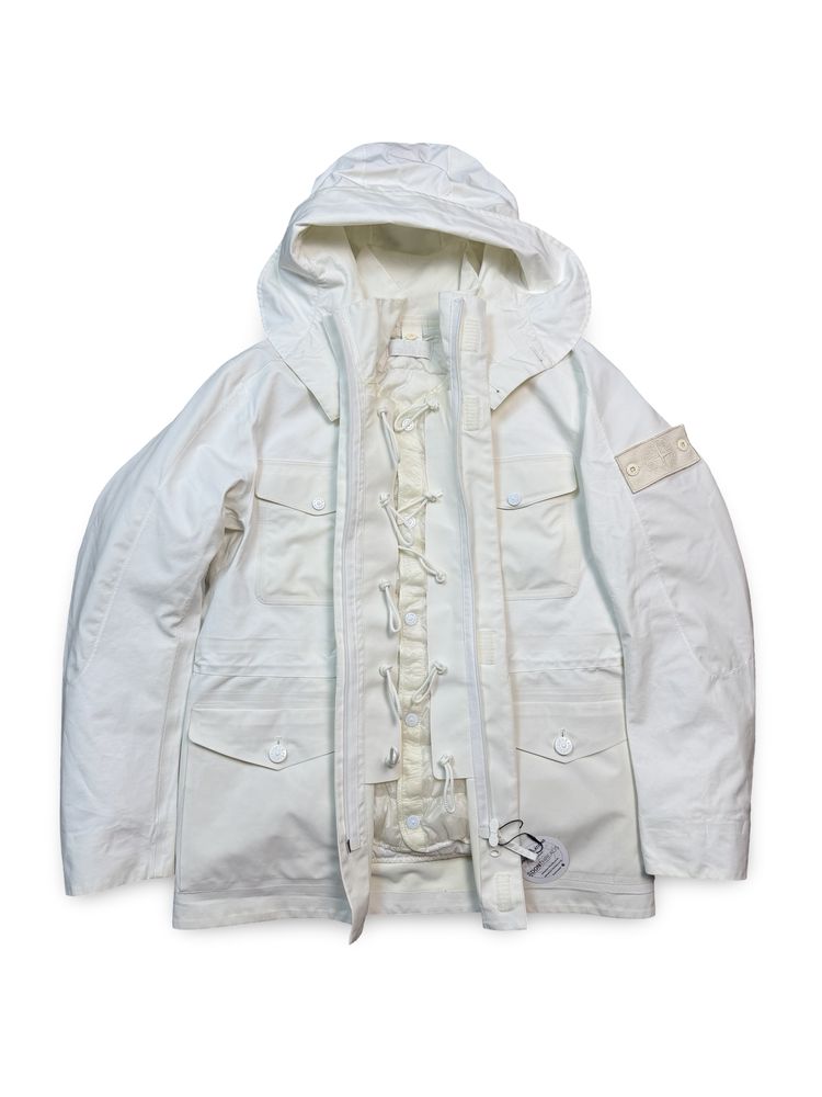 Stone Island Tank Shield Ghost Piece Featuring Multi Layer Fusion Technology image 12
