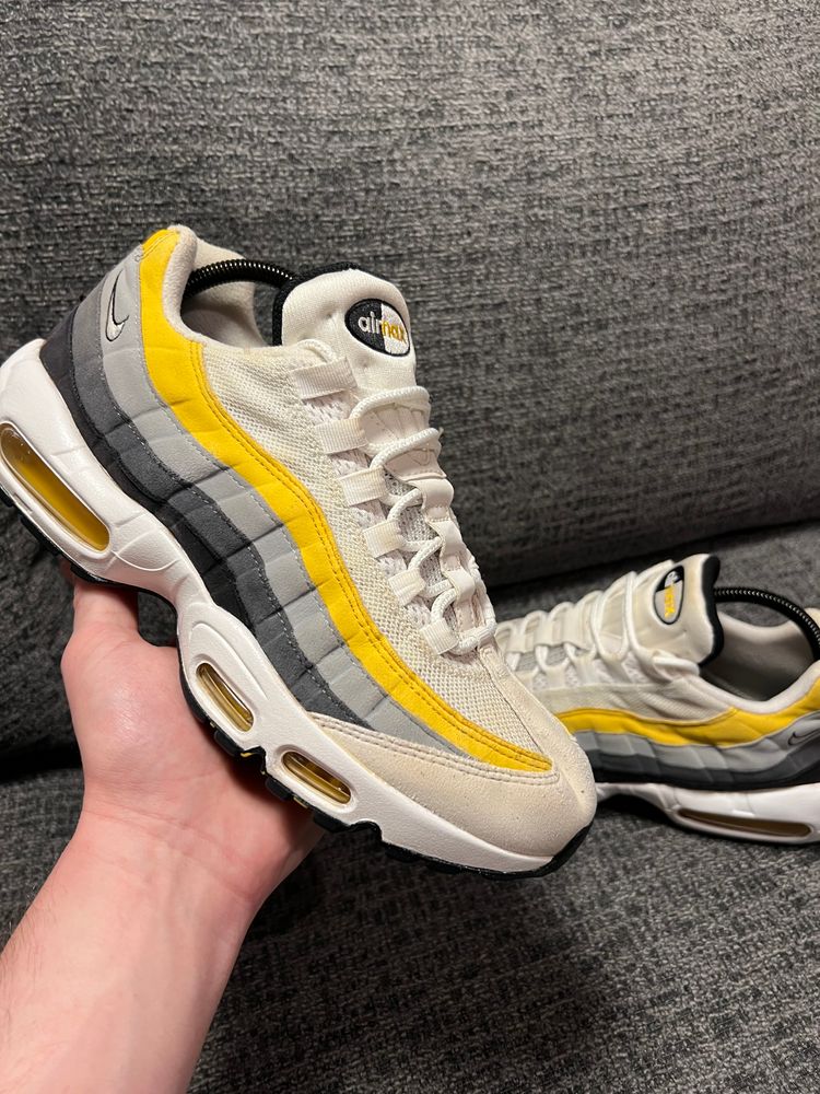 Nike Nike Air Max 95 in the "Grey Amarillo" Uk 8 used  product image