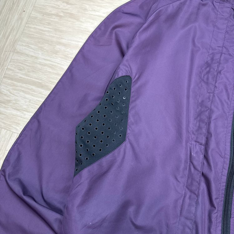 Immagine di Nike 2000's technical butterfly hidden pocket track jacket (S) 10