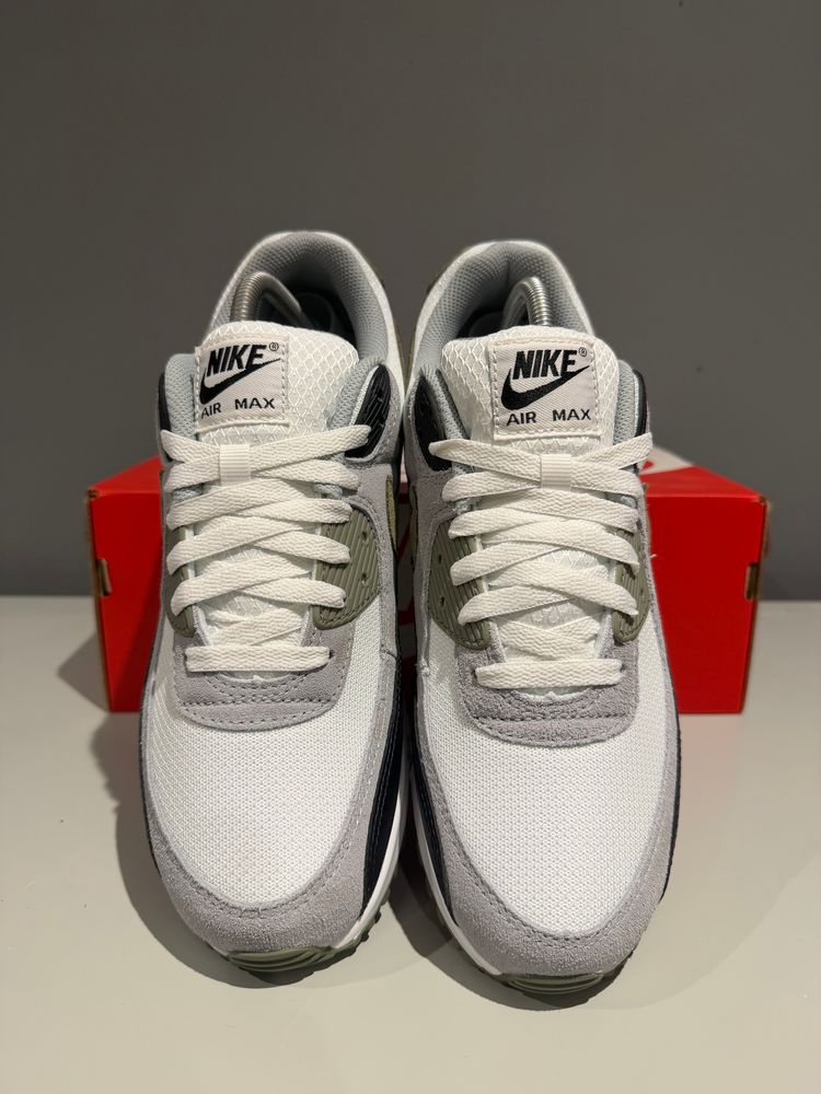 Immagine di Nike Air Max 90 Silver Sage UK 8  3