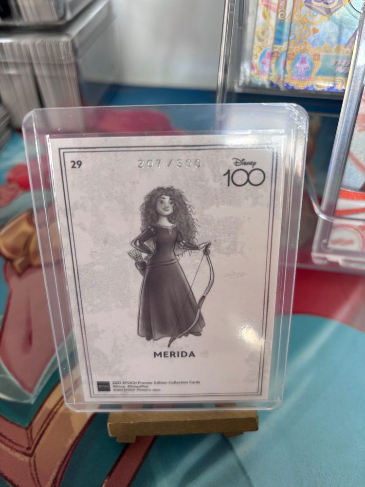 Immagine di Epoch Disney 100 Merida 207/300 Collectible Card 2