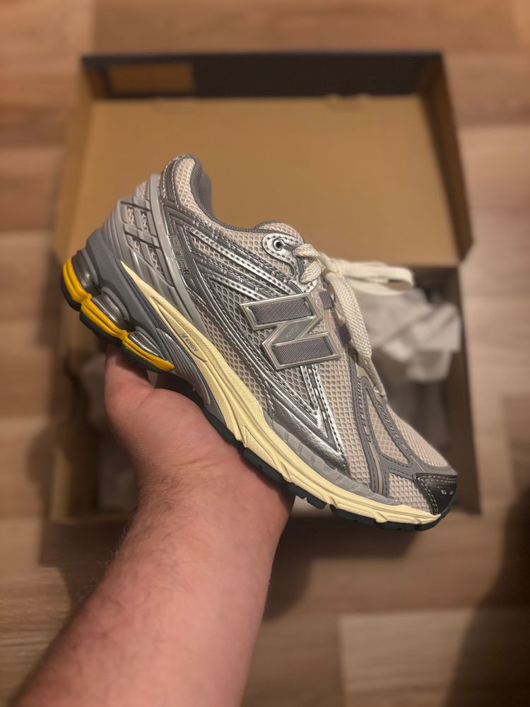 New Balance 1906R