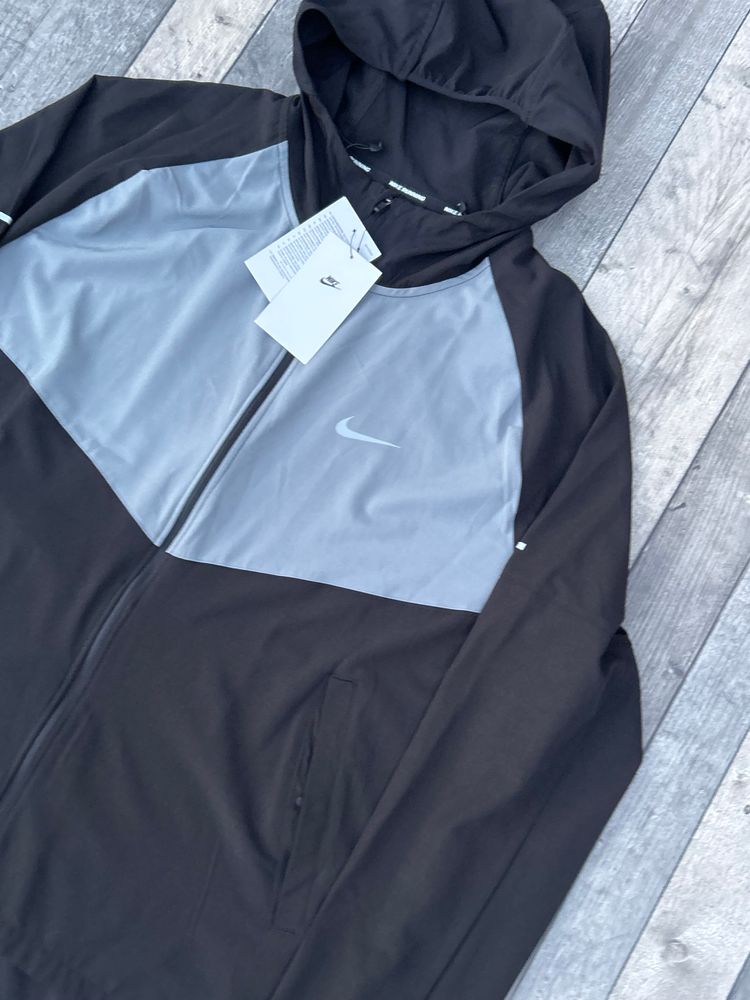 Nike Dri-Fit Repel Miler Hooded Jacket ‘Two Tone’ - Size Large image 4