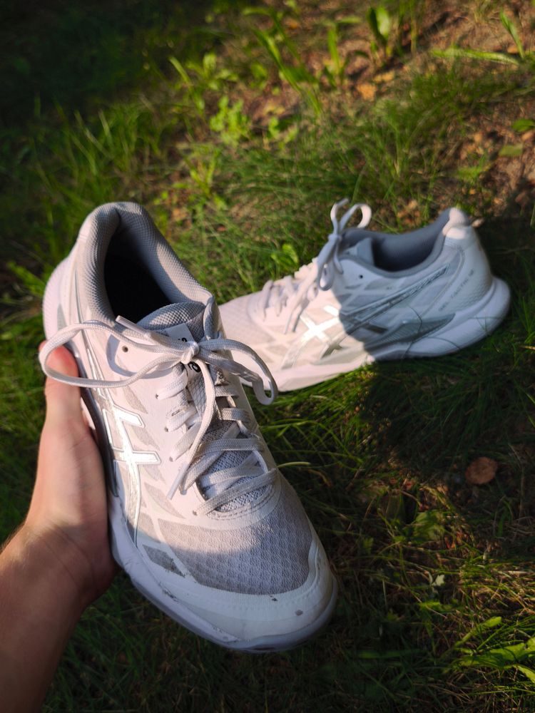 Asics White Running Shoes image 10
