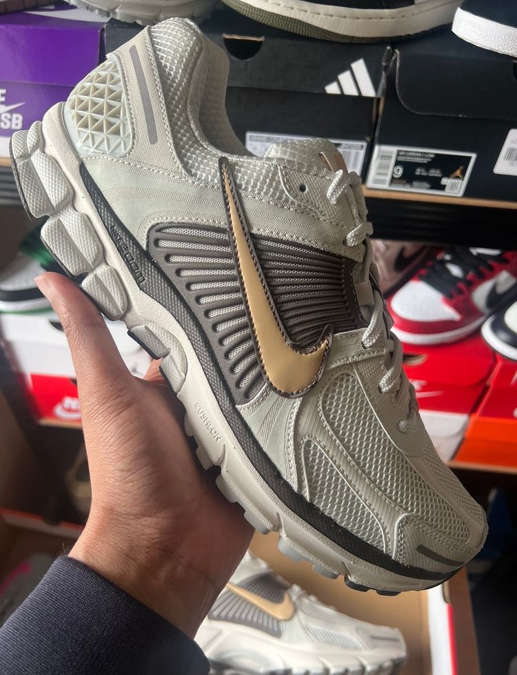 Nike Zoom Vomero 5 | Half Box | Brand New