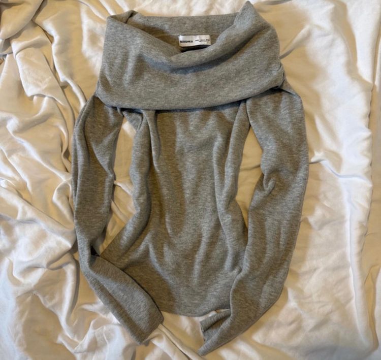 Bershka Bershka Grey Off-Shoulder Sweater product image