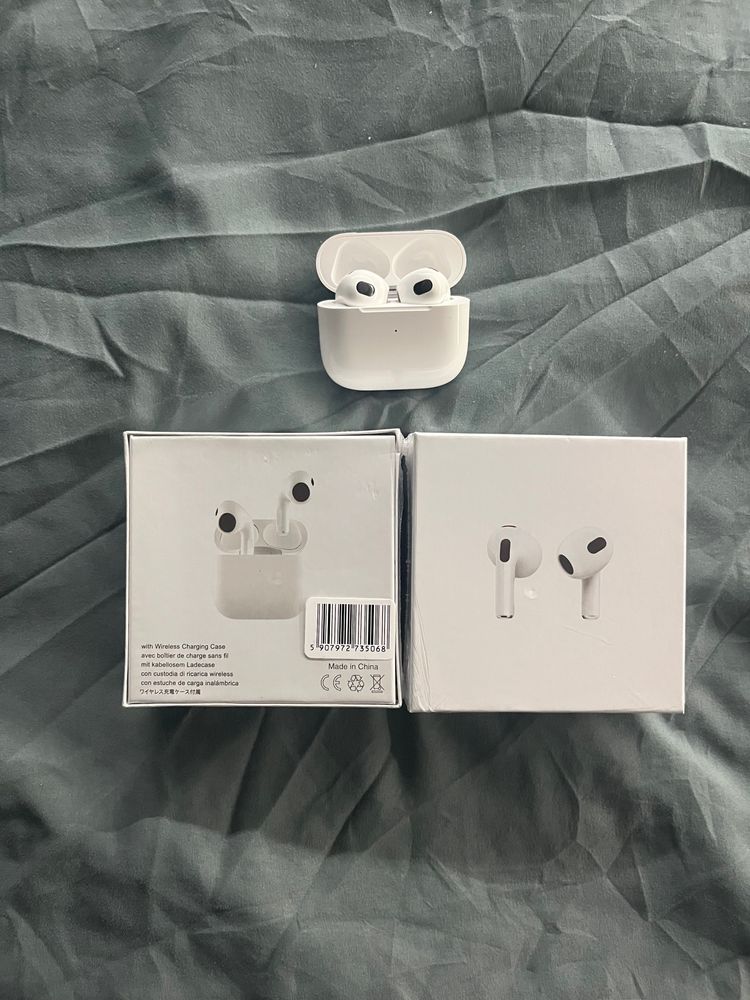 Immagine di Wireless Earbuds With Charging Case 2